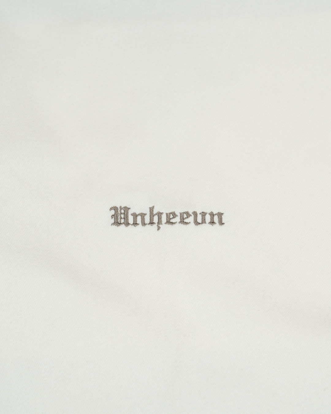 Unheevn Double Knee Chain Gothic Ivory
